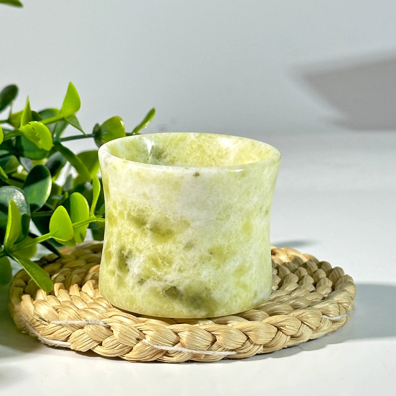 Natural Crystal Jade Bamboo Joint Cup – Carved Quartz Cauliflower Jade Bowl for Reiki & Home Decor