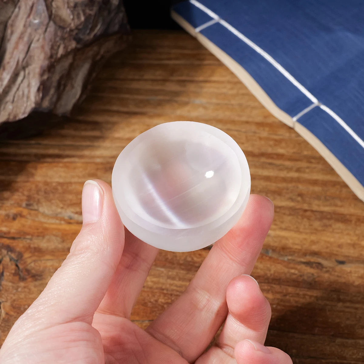 Natural White Selenite Bowl – Hand-Carved Crystal Sculpture for Witchcraft, Energy Work & Home Decor