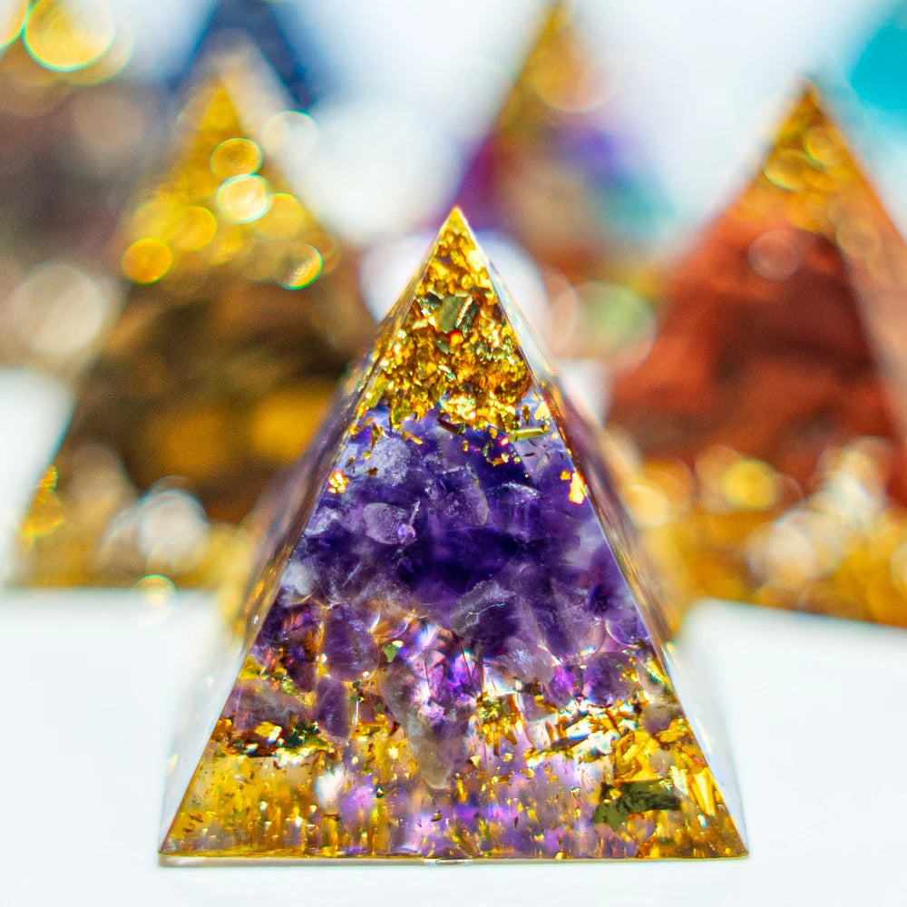 Natural Crystal Energy Pyramid – Quartz & Amethyst Reiki Generator for Chakra Healing & Meditation, 1.18in