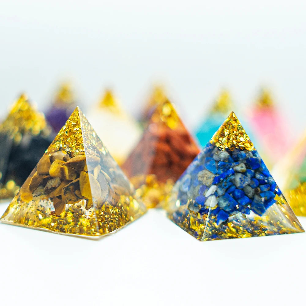 Natural Crystal Energy Pyramid – Quartz & Amethyst Reiki Generator for Chakra Healing & Meditation, 1.18in