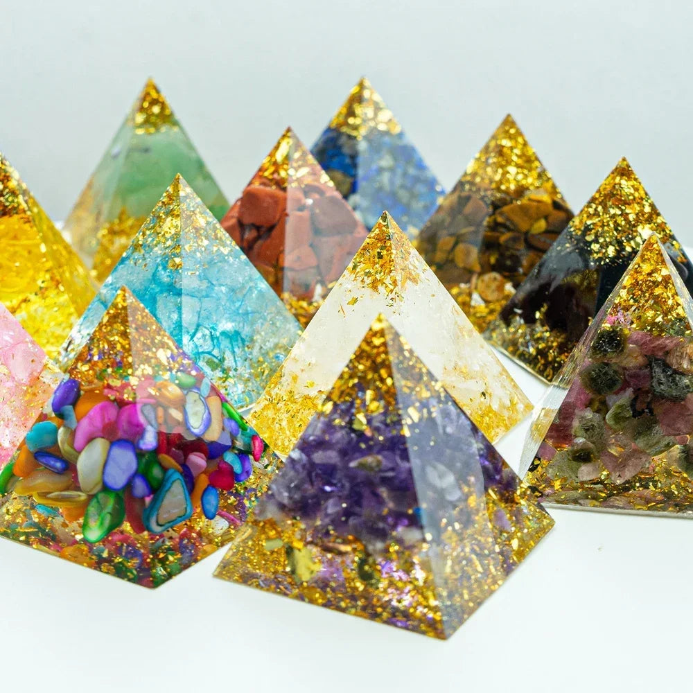 Natural Crystal Energy Pyramid – Quartz & Amethyst Reiki Generator for Chakra Healing & Meditation, 1.18in