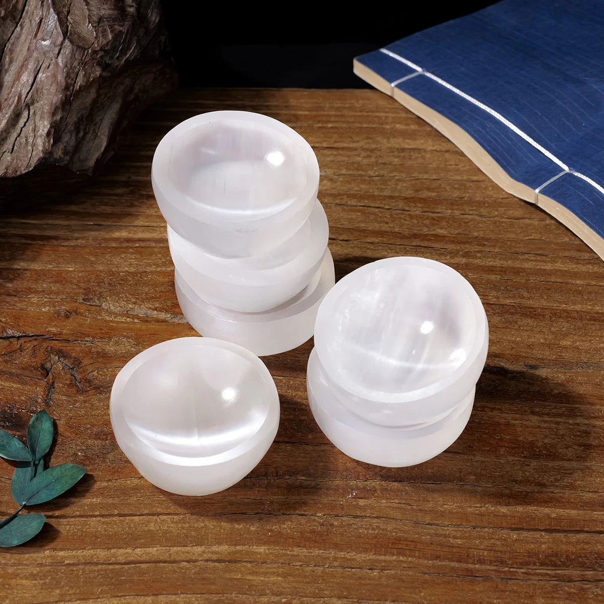 Natural White Selenite Bowl – Hand-Carved Crystal Sculpture for Witchcraft, Energy Work & Home Decor