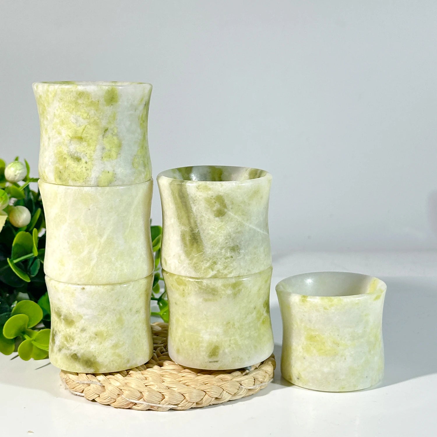Natural Crystal Jade Bamboo Joint Cup – Carved Quartz Cauliflower Jade Bowl for Reiki & Home Decor