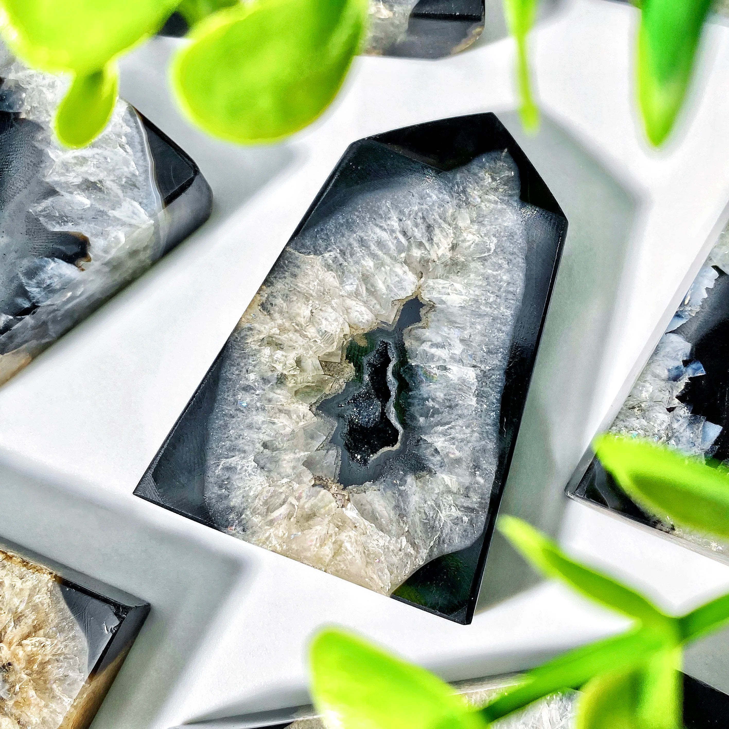 Natural Black Sardonyx Agate Geode Crystal Point – High-Quality Home Decoration & Gift